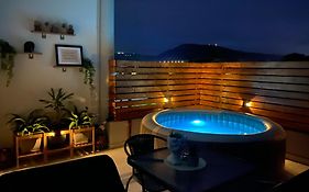 Marvinas Seaside Apartments, Gaia Apartment & Hydor Jacuzzi Apartment